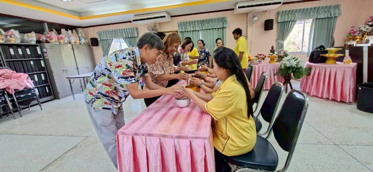 องค์การบริหารส่วนตำบลเมืองนาท  ร่วมจัดกิจกรรมประเพณีวันสงกรานต์  ประจำปีงบประมาณ  2569