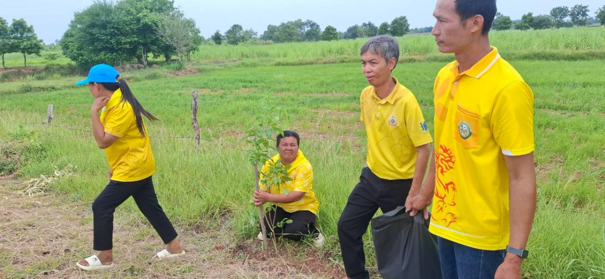 โครงการปรับปรุงภูมิทัศน์และพัฒนาสิ่งแวดล้อมตำบลเมืองนาท  เพื่อเทิดพระเกียรติพระบาทสมเด็จพระเจ้าอยู่หัว (ร.10)
