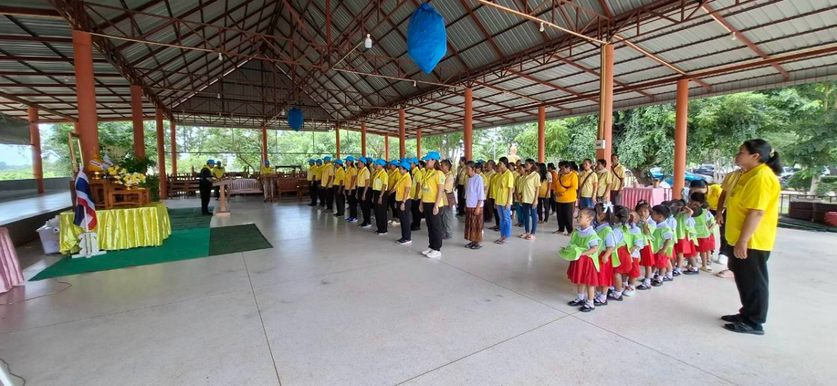 โครงการปรับปรุงภูมิทัศน์และพัฒนาสิ่งแวดล้อมตำบลเมืองนาท  เพื่อเทิดพระเกียรติพระบาทสมเด็จพระเจ้าอยู่หัว (ร.10)